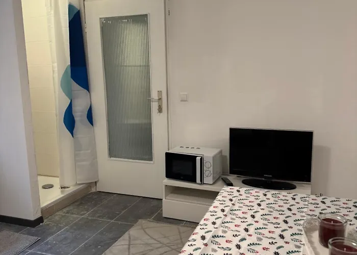 Апартаменты Charmante In *